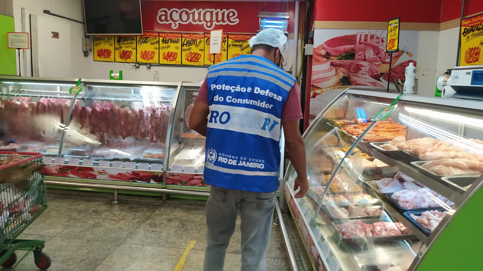 Procon-RJ_realização_operação_em_São_Pedro_DAldeia_(6)_1632945485.3205.jpeg